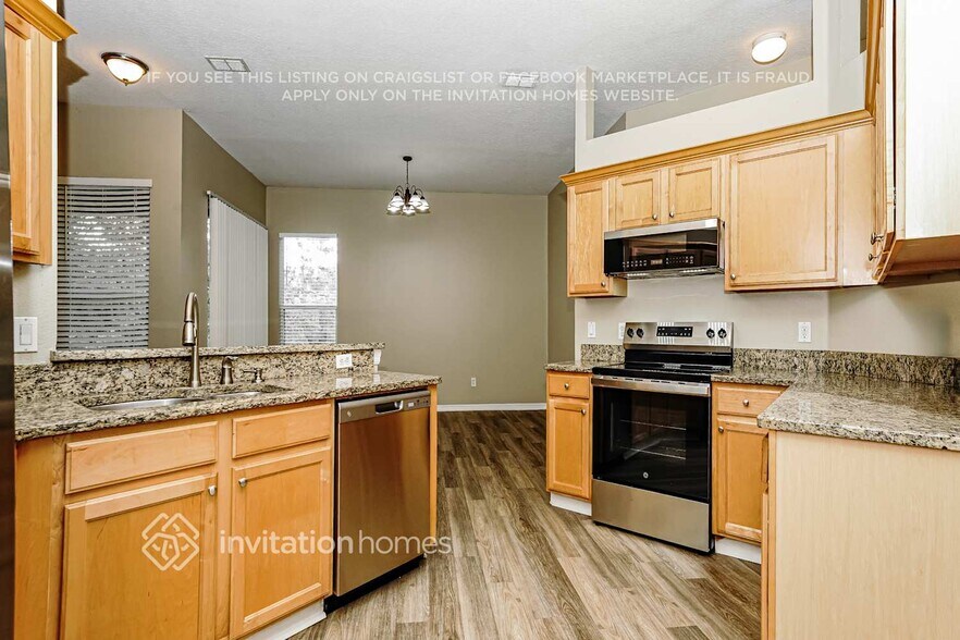 Building Photo - 945 Pickfair Terrace