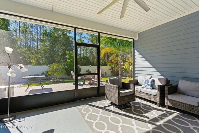 Building Photo - 454 Willow Lake Dr