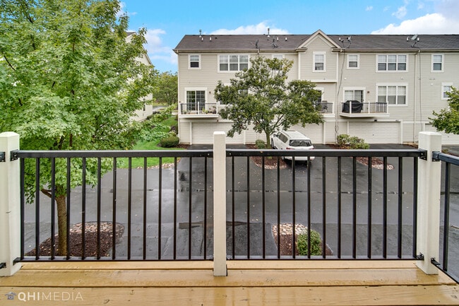 Building Photo - 611 Grosvenor Ln