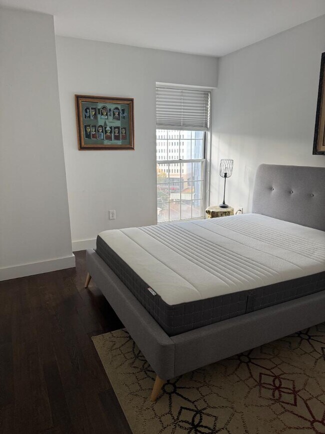 Building Photo - 199 14th St NE