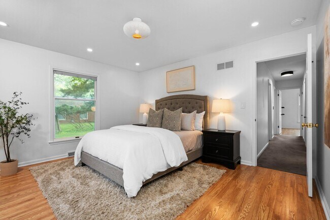Building Photo - 3673 Pheasant Dr