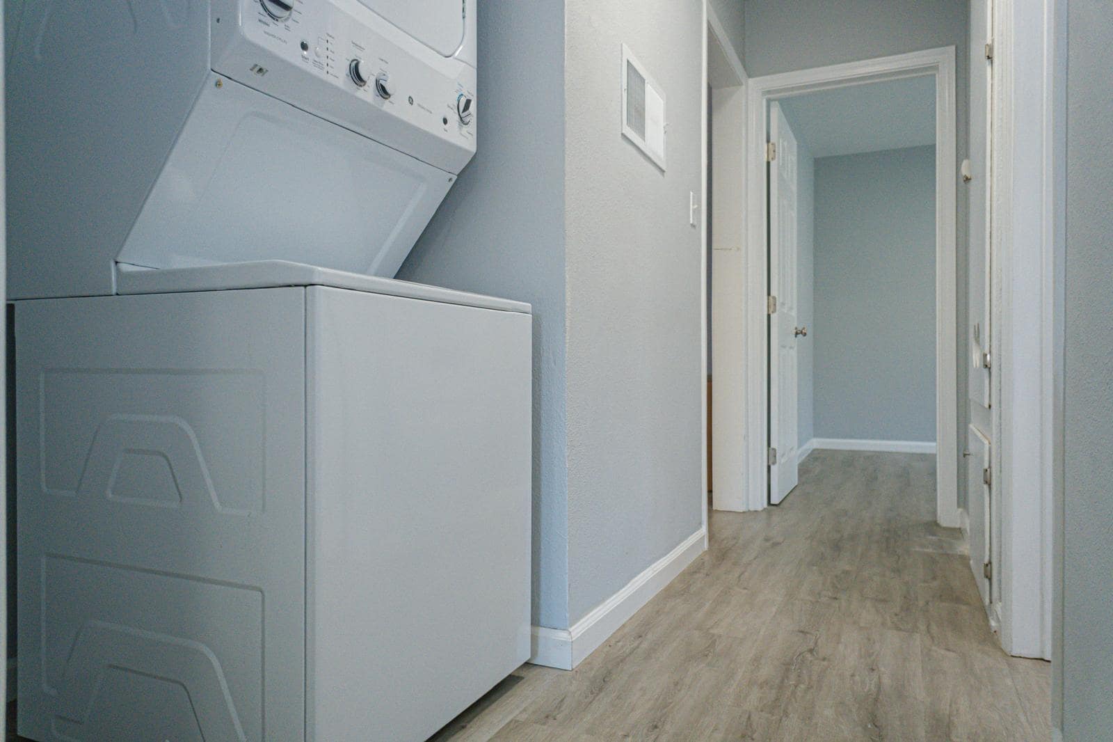 Building Photo - 158 W Del Amo Blvd