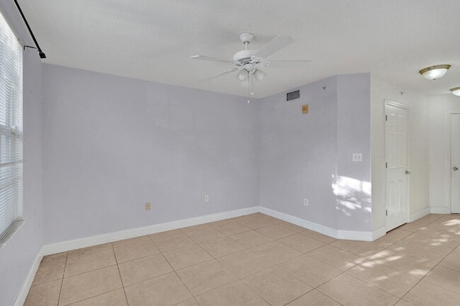 Building Photo - 15075 Michelangelo Blvd