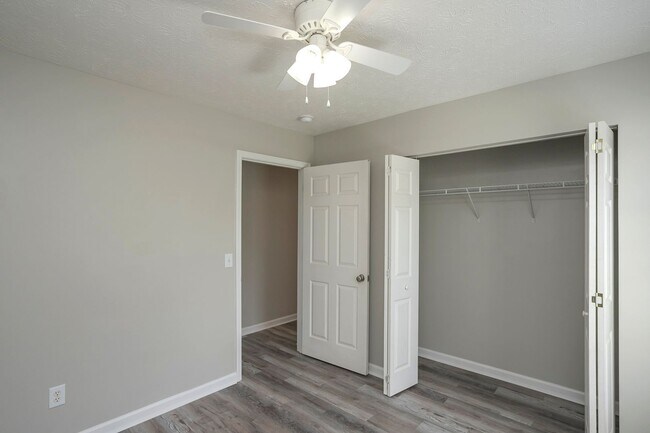 Building Photo - 564 Rose Cottage Cir