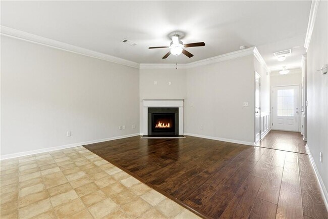 Building Photo - 331 Turtle Creek Dr