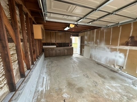 Garage - 35352 Yucaipa Blvd