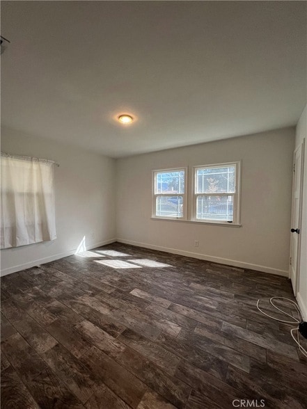 Building Photo - 2588 Genevieve St N