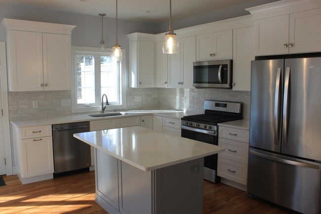 Building Photo - 22 Church St