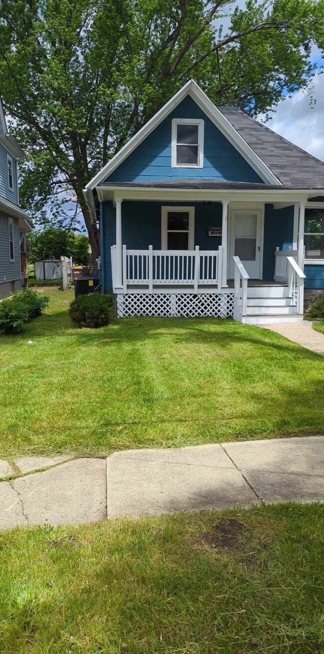 Building Photo - 1219 Burton St