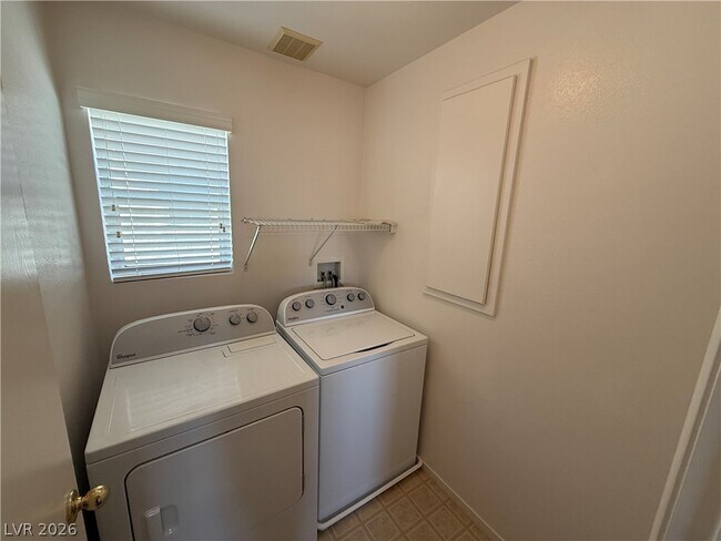 Building Photo - 9552 Delivery Ave