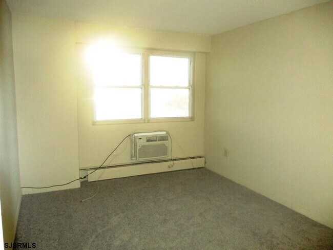 Building Photo - 3817 Ventnor Ave