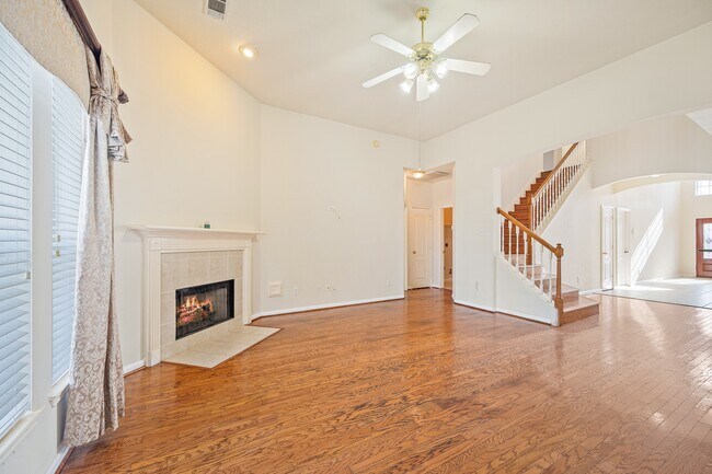 Building Photo - 11134 Maynard Pl