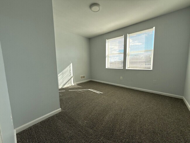 Building Photo - Beautiful Three - Bedroom Home In Baltimore