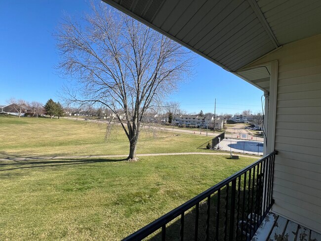 Building Photo - 3025 Parkwild Dr