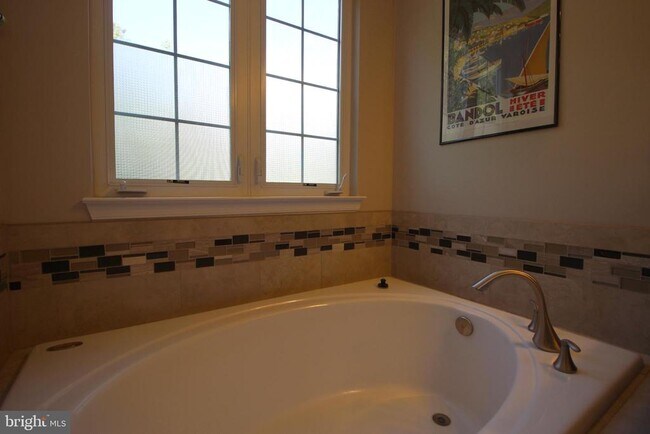 Building Photo - 2562 Sylvan Moor Ln