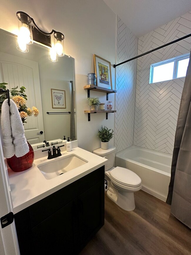 Building Photo - Executive Single-Story Living in Vintage Ranch/Rice Ranch Community