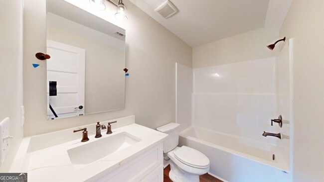 Building Photo - 53 Jericho Ln