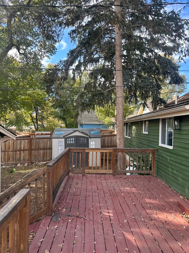 Building Photo - 3601 W Pikes Peak Ave