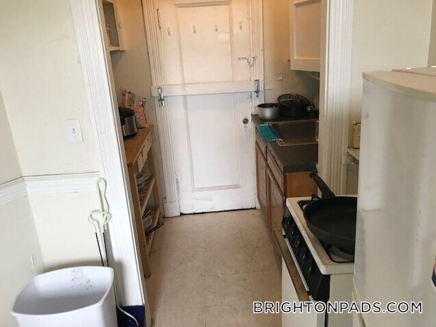 Building Photo - 8 Vinal St