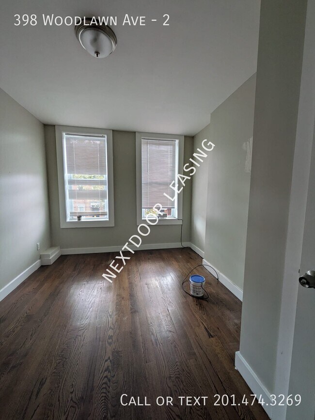 Building Photo - 398 Woodlawn Ave