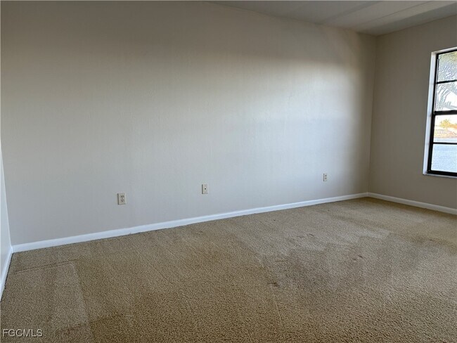 Building Photo - 131 SW 47th Terrace