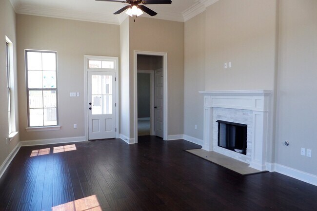 Building Photo - 14092 Wetherly Dr