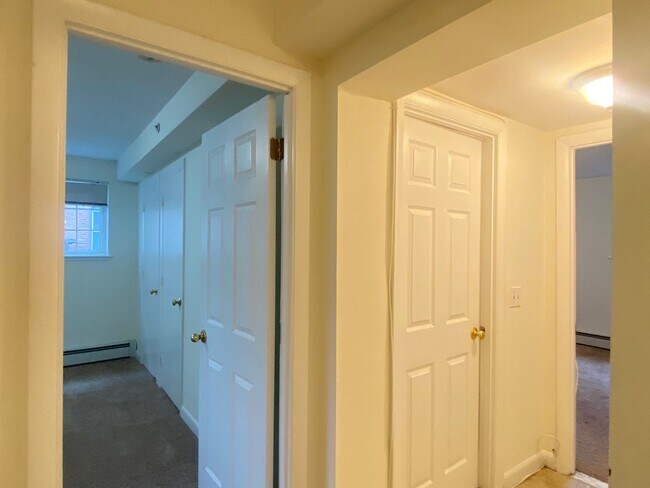 Building Photo - Nice 3 bed in Packards corner