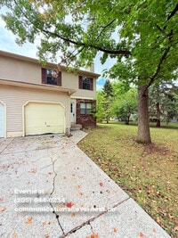 Building Photo - 1889 Laramie Dr