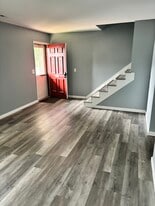 Building Photo - 825 Dumont Pl