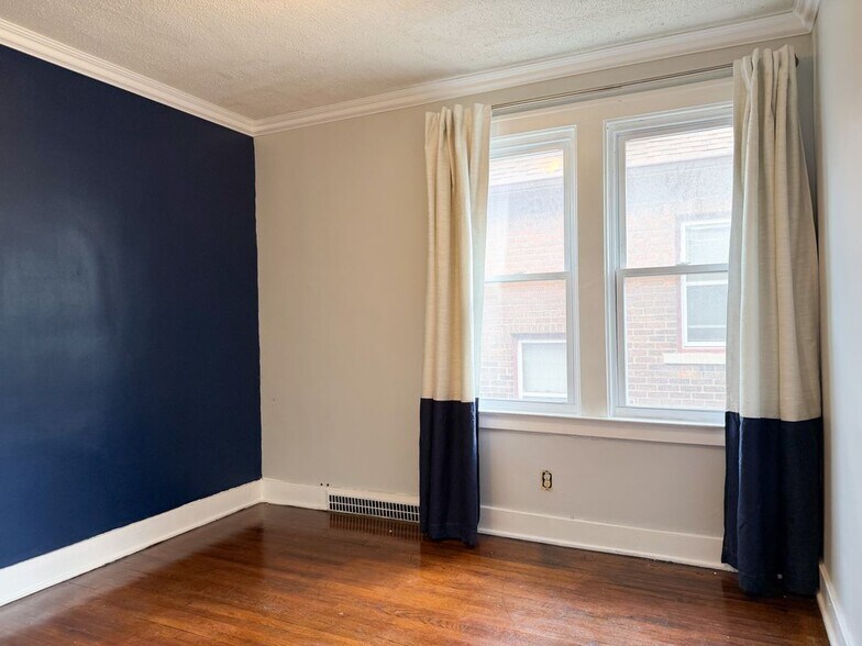 Building Photo - 2710 Clements St