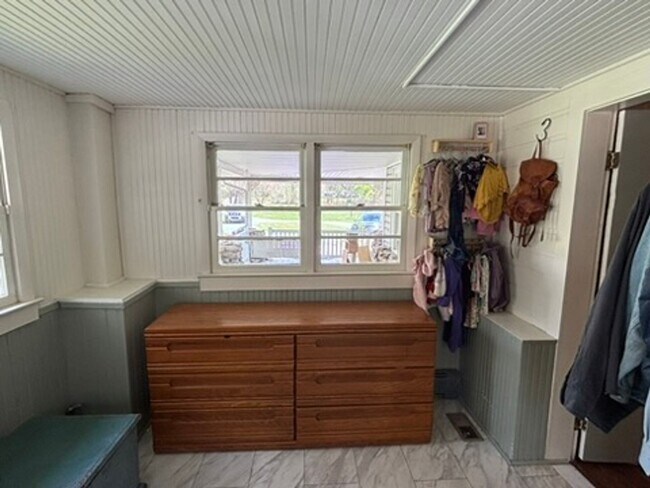 Building Photo - Rare Oasis: 2BR Home with Large Loft Area on 1.5 Acres Bordering National Forest and Fronting Dry...