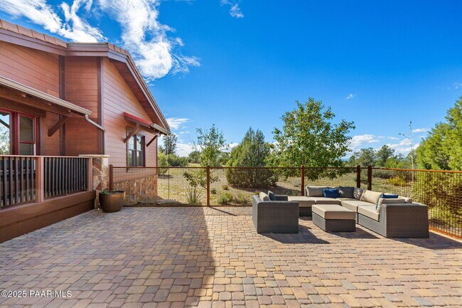 Building Photo - 14415 N Sandia Ln