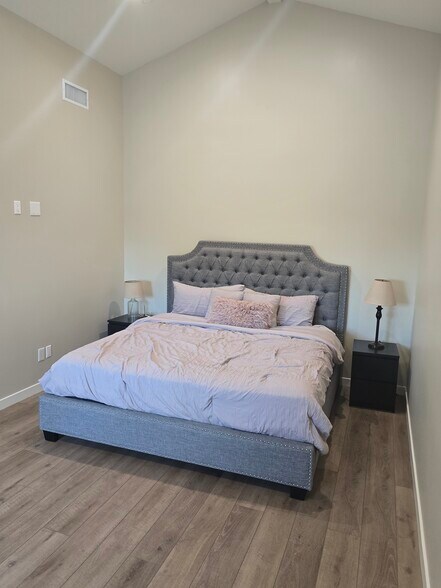 Building Photo - 2857 W Carson St