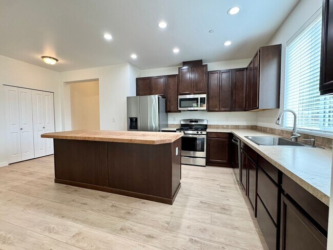 Building Photo - 1729 Cyrene Dr NW