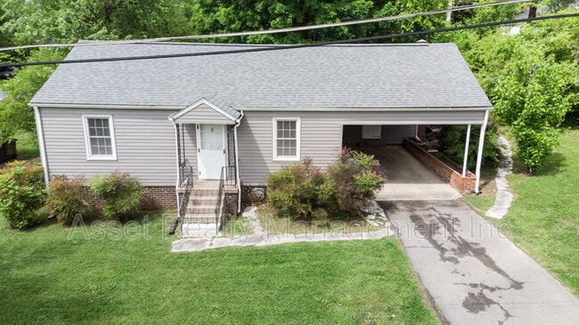 Building Photo - 2313 Brice St