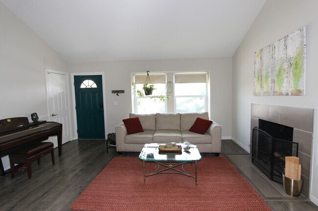 4 Bedroom 2 Bathroom Home - Move in special - 4 Bedroom 2 Bathroom Home  - Move in special