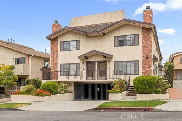 Building Photo - 545 E Cypress Ave