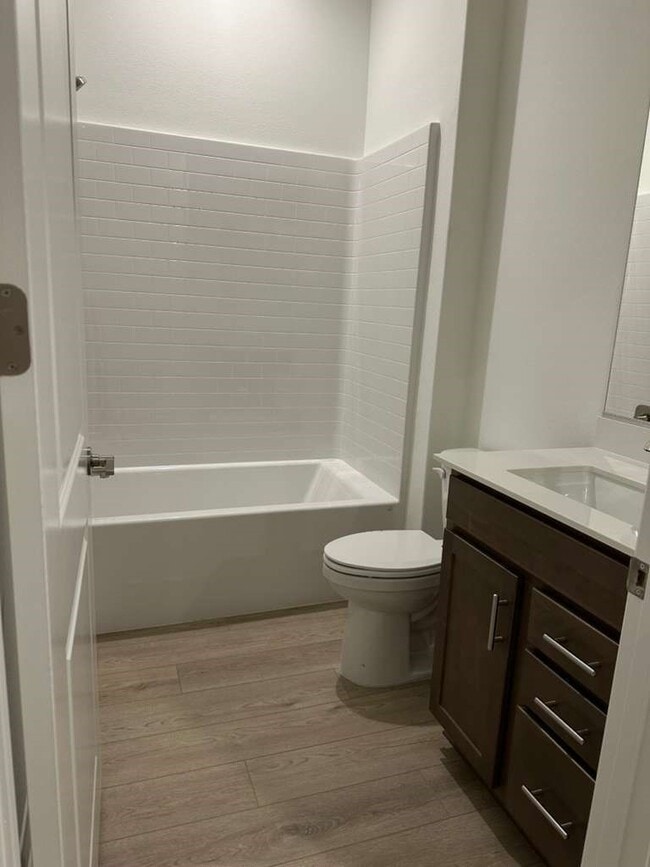 Building Photo - 11920 Shadeland Dr