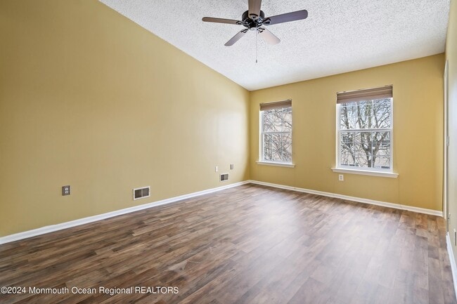 Building Photo - 707 Hatchery Ct