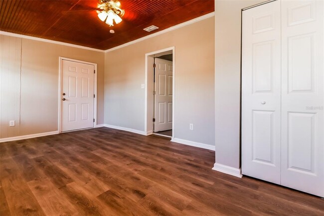 Building Photo - 9894 110th Ln N