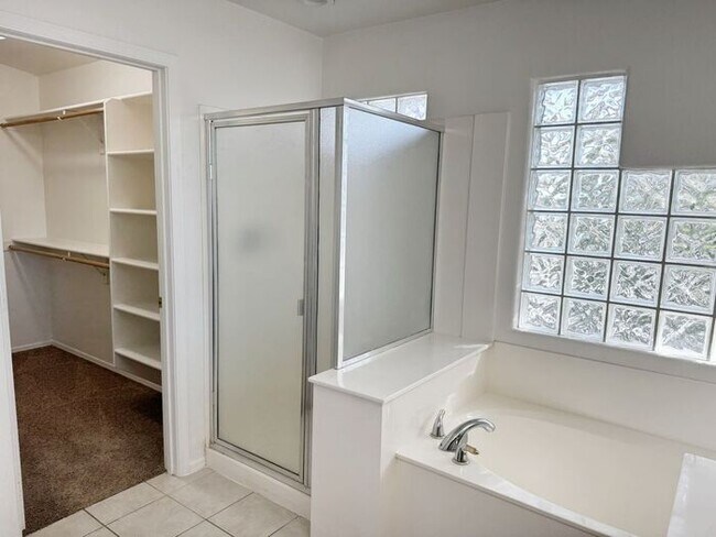 Building Photo - ABSOLUTELY STUNNING 4BR 2.5BA, OVER 2100SQFT, COMMUNITY POOL, CHANDLER