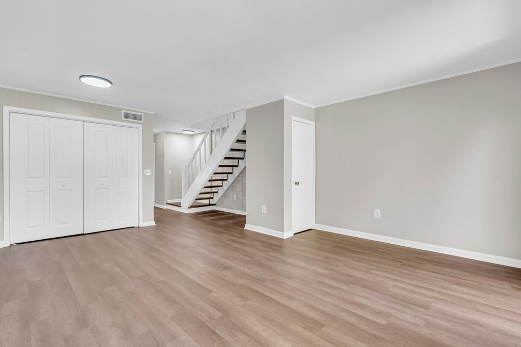 Building Photo - 803 E Broad St