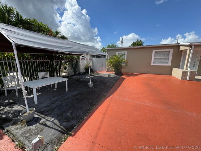 Building Photo - 3540 NW 95th Terrace