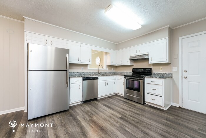 Building Photo - 2677 Luke Dr