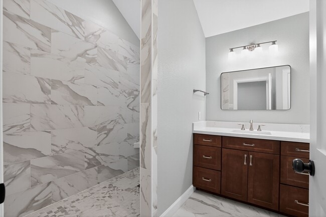 Building Photo - 6506 Jadecrest Dr