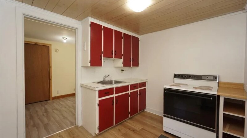 Building Photo - 36 Henry St