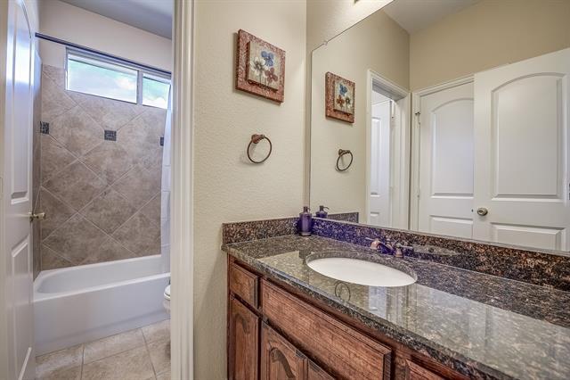 Building Photo - 4108 Barona Dr