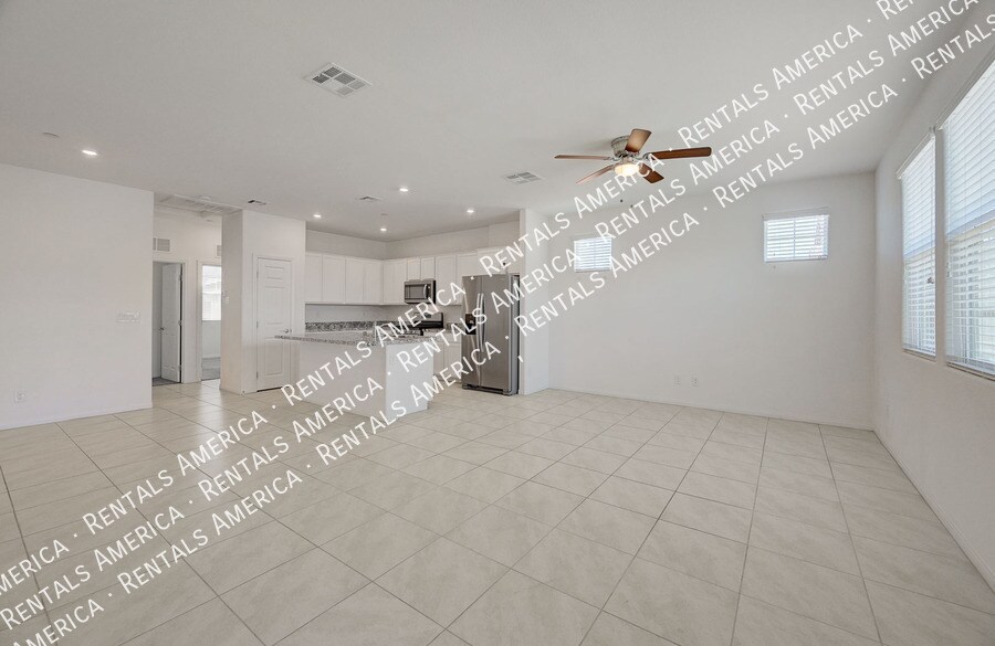 Building Photo - 650 Vetiver Ln