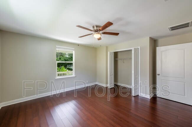 Building Photo - 4127 Shirley Ave