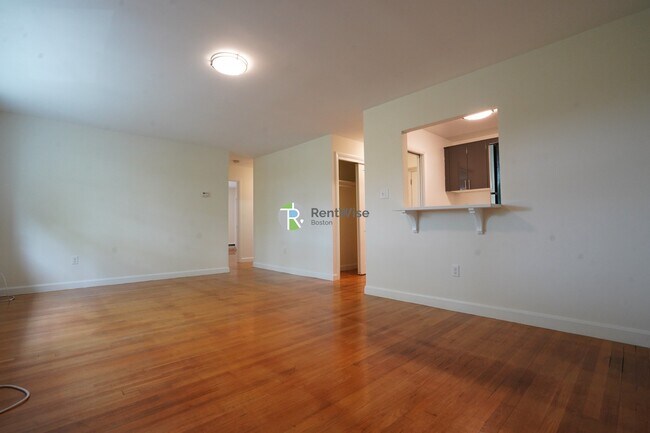 Building Photo - 14 Marion St